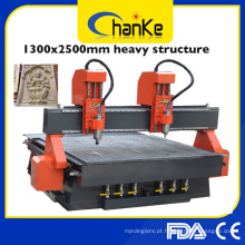 Gravação de madeira em relevo Gravação em madeira de corte CNC Router